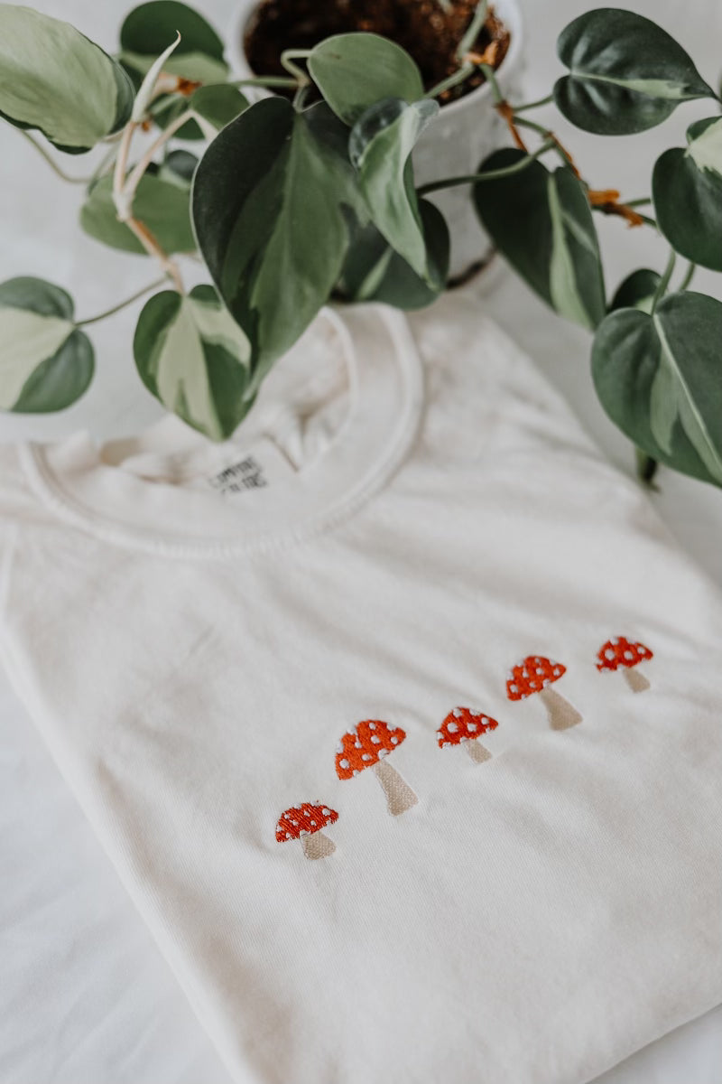 mushroom embroidered tee