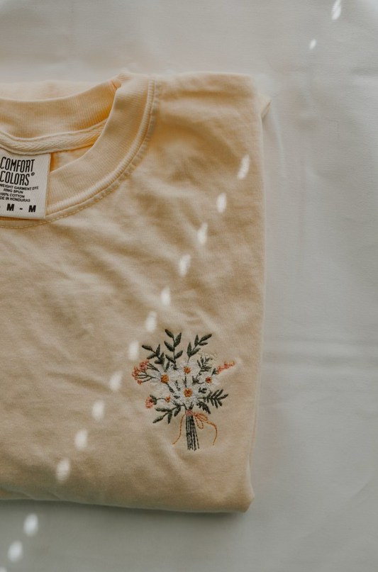 bouquet embroidered tee
